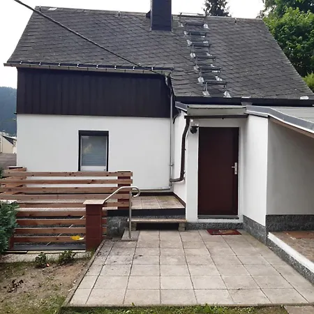 別荘 Ferienhaeuser Erzgebirge オルバーンハウ